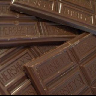 Hershey Hershey Bar Aesthetic, Hersheys Chocolate Bar Aesthetic, Chocolate Bars Aesthetic, Hershey Aesthetic, Food Tiktok, Bar Aesthetic, Dark Chocolate Mint, Fat Food, American Chocolate