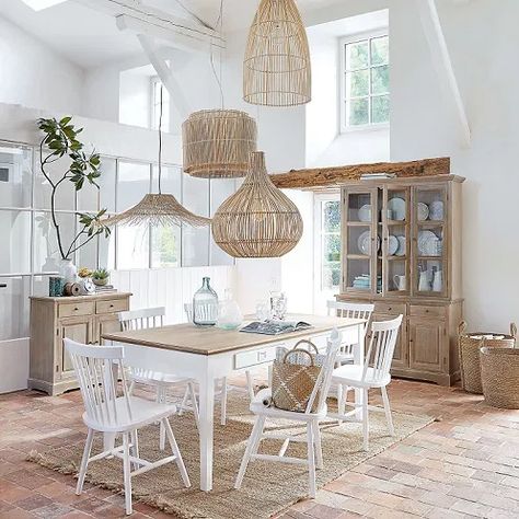 stile boho chic in casa: i mie consigli per capirlo meglio e applicarlo in casa Stile Boho Chic, Smart Tiles, Style Deco, Room Decorations, Home Interiors, Interior Design Trends, Living Room Interior, Dining Room Decor, Room Interior