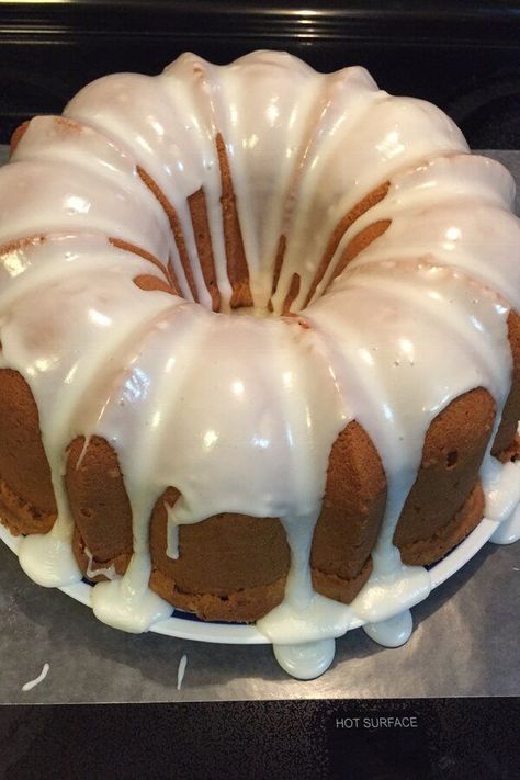 Seven Up Cake, Lemon Buttermilk Pound Cake, Lemon Glaze Recipe, Cream Cheese Pound Cake Recipe, Buttermilk Pound Cake, Cheese Pound Cake, Nothing Bundt, Nothing Bundt Cakes, Cream Cheese Pound Cake