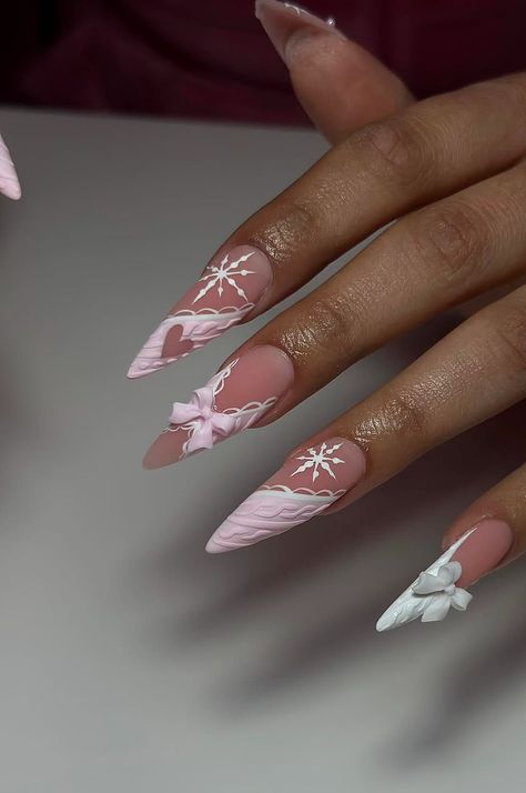 Valentines Nails French, Nail Inspo Hello Kitty, Duck Nails Short, French Tip Nails Pink, Azul Nails, Winter Wonderland Nails, Nails Sanrio, Nails Freestyle, Nails Charm