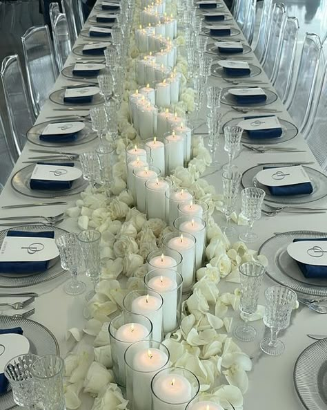 PONCE FLORAL DESIGN • THE EXPERIENCE on Instagram: "HEAVEN ON EARTH 🤍 Planning and design: @themeit_inc" Long Wedding Table Decorations, Wedding Dinner Table Setting, Engagement Party Table, Long Table Centerpieces, Long Table Wedding, White Wedding Decorations, Dream Wedding Reception, Engagement Dinner, Minimalist Wedding Decor