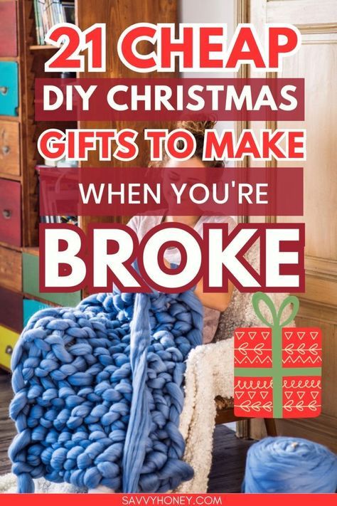 These cheap DIY Christmas gifts are amazing for anyone on a budget!! Includes tons of cute Christmas gift ideas! These frugal handmade gifts are easy to make for your next Christmas gift exchange! Easy Christmas Gift Ideas, Diy Christmas Gifts For Coworkers, Cheap Diy Christmas Gifts, Easy Homemade Christmas Gifts, Inexpensive Christmas Gifts, Diy Christmas Gifts For Family, Christmas Craft Ideas, Diy Christmas Presents, Easy Diy Christmas Gifts