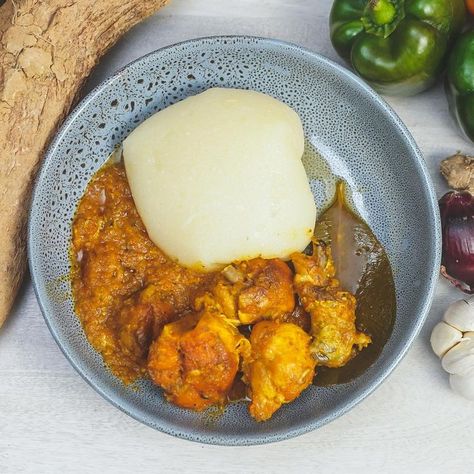 Marina shares an awesome recipe for Fufu & Nigerian Chicken Stew just in time for Emancipation celebrations in Trinidad & Tobago. Fufu is a West African dish and is related to coocoo, a common dish in Trinidad & Tobago. The Nigerian chicken stew takes on a different approach to building flavors to our local stew chicken. However, the results are just as amazing! African Chicken Stew With Fufu, Food From Africa, Fufu Stew, Fufu Aesthetic, Fufu Recipe Africans, Nigerian Fufu Recipe, Fufu And Soup, Nigerian Chicken Stew, African Fufu