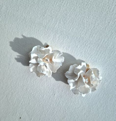 MIMI Floral Earrings, Bridal Statement Stud Earrings, Bridal Jewellery, Wedding Accessories, White Flower Earrings, Handmade Jewellery - Etsy Chic Wedding Earrings, White Flower Earrings, Statement Stud Earrings, White Flower Earring, Pearl Statement Earrings, Bridal Jewelery, Jewellery Wedding, Gold Bridal Earrings, Ceramic Earring