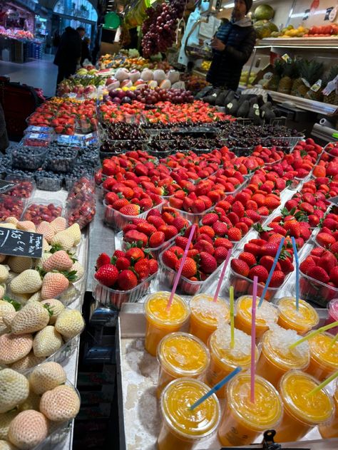 fruit at the mercado central in valencia spain Madrid Spain Aesthetic Food, Barcelona Spain Aesthetic Food, Spanish Market Aesthetic, Valencia Spain Aesthetic Night, Valencia Spain Food, Murcia Spain Aesthetic, Spanish Lifestyle Aesthetic, Alicante Spain Aesthetic, Valencia Spain Aesthetic