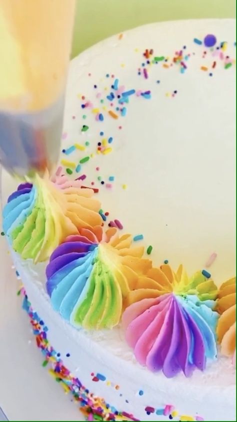 miastarrcakes on Instagram: #rainbow #piping #cakedecorating #cake #satisfying #oddlysatisfying #cakes Oddly Satisfying, Piping, Cake Decorating, Birthday Cake, Rainbow, Cake, Birthday, On Instagram, Instagram