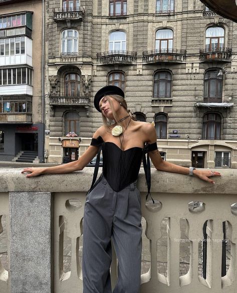 Ivano Frankivsk, Ny Outfits, Instagram Paris, Corset Fashion, Paris Outfits, Europe Fashion, Insta Inspo, Moda Vintage, Street Outfit