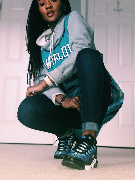 Instagram- @jashia_couture  Nike hoddie, Charlotte hornets jersey, forever 21 jeans, Nike-blue airmax plus! Hornets Outfit, Charlotte Hornets Jersey, Hornets Jersey, Forever 21 Jeans, Jersey Outfit, Charlotte Hornets, Nike Blue, Cute Casual Outfits, Forever 21