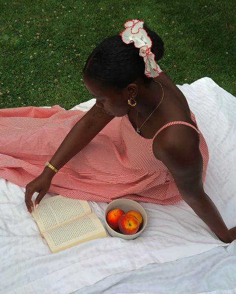 If you asked me why do I read books… Wearing @sonderhaus.studios picnic dress 🧺💗. Why Do I Read, Picnic Fall, Black Cottagecore, Feminine Black Women, Picnic Aesthetic, Picnic Dress, Black Person, Black Femininity, Woman Reading