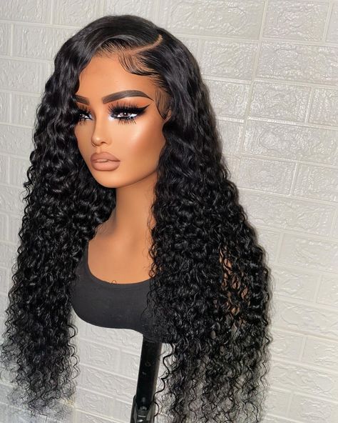 The tropical curly/deep wave look is a MUST HAVE period 😍😍 the best Vacay or every day look! LEXXI 28” 5x5 HD GLUE-LESS JET BLACK Side Part ✨ 5x5 HD lace GLUE-LESS unit Available for purchase 🤎 TEXT TO ORDER: 484-475-6470 -Hair: raw Indian luxe DEEP wave 5x5 HD closure -Size: 21”-23” circumference -Elastic Adjustable Band for glue-less wear ALL Custom signature units include: ✅Custom machine made ✅Tailored to fit clients head measurements ✅Premium Bundles & HD lace included ✅Glue-l... Curly Hair Wigs Black Women, Jet Black Side Part, Curly Wigs Hairstyles, Deep Wave Side Part, Curly Black Wig, Lace Glue, Shaved Side, Shaved Side Hairstyles, Stylish Hairstyles