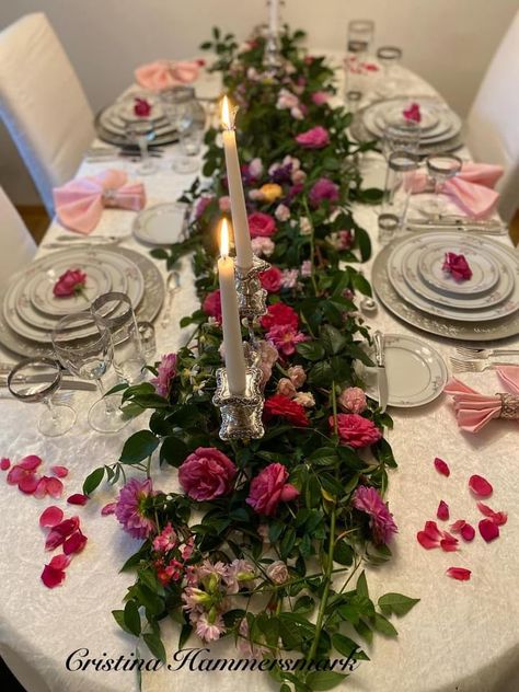 Table Floral Arrangements, Rectangular Dining Table, Floral Arrangement, Tablescapes, Floral Arrangements, Dining Table, Floral