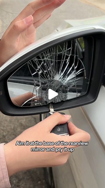 Car Tricks And Tips, Car Makeover, Smart Car Accessories, Car Knowledge, Cars Drive, Car Life Hacks, Money Rose, Porsche Car, Clever Gadgets