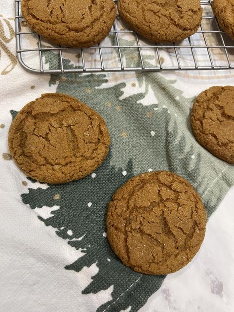 Martha Stewart Molasses Cookies, Molasses Sugar Cookies, Martha Stewart Cookie Recipes, Martha Stewart Recipes Cookies, Martha Stewart Cookies, Spice Cookie Recipes, Molasses Cookie, Molasses Cookies Recipe, Sugar Plums