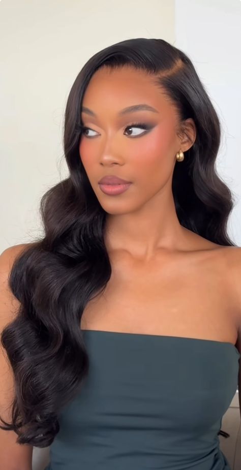 Hollywood Hair Black Women, Black Tie Guest Hairstyles, Hairstyles To Wear With Strapless Dress, Hairstyles For Formal Events Black Women, Bridesmaid Looks Hairstyles, Strapless Dress Hairstyles Black Women, Wigs For Graduation, Side Swoop Hair Down, Black Girls Graduation Hairstyles