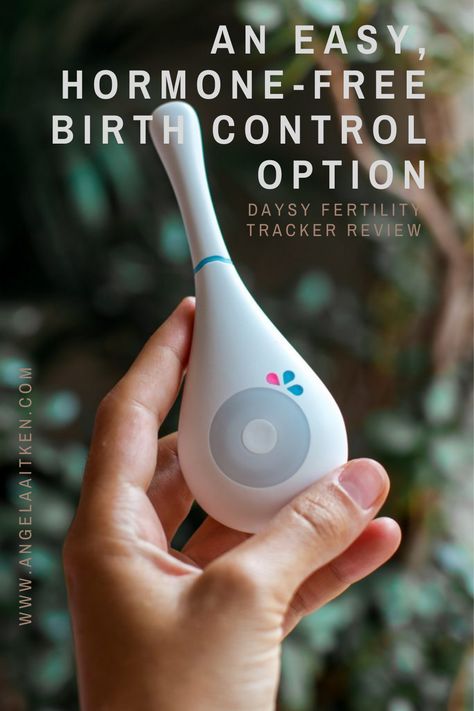 Easy, Chemical-Free Birth Control Alternative: Daysy Fertility Tracker Review — Thinking Moms Unite | Health & Homemaking Cycle Tracking Birth Control, Best Birth Control Method, Daysy Fertility Monitor, Non Hormonal Birth Control Methods, Natural Birth Control Methods, Natural Cycles Birth Control, Herbal Birth Control, Natural Birth Control Herbs, Hormone Tracker