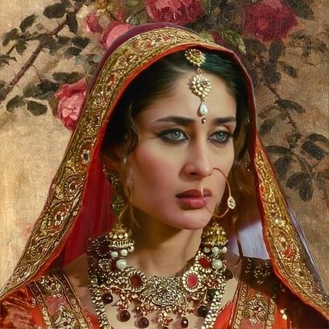 Vintage Indian Aesthetic, Wedding Outfits Ideas, Baddie Core, Types Of Makeup Looks, Karina Kapoor, Asian Baddies, Poonam Dhillon, Bollywood Makeup, Vintage Bollywood Aesthetic