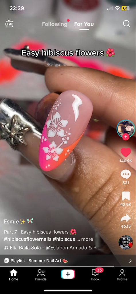 Tropical Colored Nails, Hibiscus Flower Nails Orange And Pink, Cute Summer Nails With Flowers, Nail Hawaiian Flower Designs, Summer Nail Ideas Hibiscus, Easy Hibiscus Nail Art, Tropical Flowers Nail Art, Cute Summer Nails Hibiscus, Nail Art Hawaiian Flower Tropical