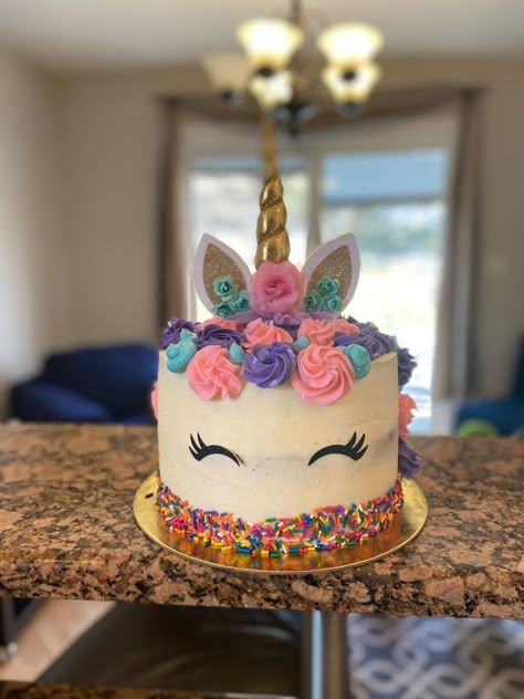 Buttercream Unicorn Birthday Cake, Unicorn Cake With Sprinkles, Unicorn Cake With Flowers, Unicorn Sprinkle Cake, Chocolate Unicorn Cake, Small Unicorn Cake, Unicorn Cake Buttercream, Simple Unicorn Cake, Diy Unicorn Birthday Cake