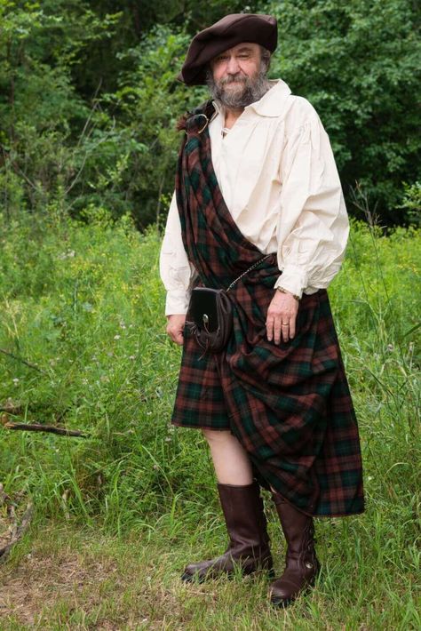 Great Kilts - Feileadh Mòr - Renaissance Kilt - Tradditinal Kilt - Greatkilt Traditional Scottish Clothing Men, Great Kilt Men, Kilt Outfit Men, Reluctant Dragon, Irish Kilt, Tartan Shawl, Great Kilt, Scottish Clothing, Irish Tartan