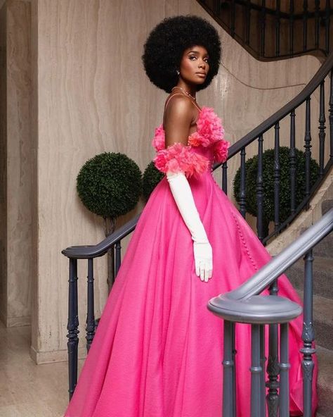 Kiki Layne, Pink Ball Gown, Chic Dress Classy, Black Femininity, Color Meanings, Event Outfit, Pink Prom Dresses, Trendy Fashion Outfits, Pretty Photos