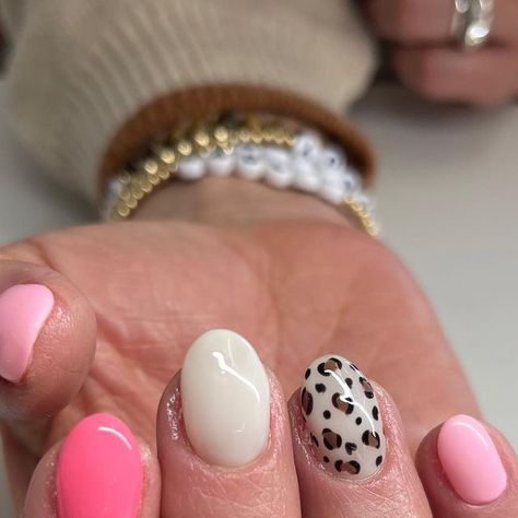 All Year Round Acrylic Nails, Nail Design For Really Short Nails, Cute Nails With No Acrylics, Cute Nail Designs To Do Yourself, From French Tip, None Acrylic Nail Ideas Short, Cute Nails With No Design, Easy Short Natural Nail Designs, Cute Nails No Design