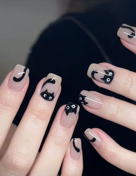 Cat Themed Nails, Raccoon Nails, Cat Nails Design, Raccoon Makeup, Nail Cat, Cat Nail Designs, Easy Eye Drawing, Cute Simple Nails, Cute Raccoon