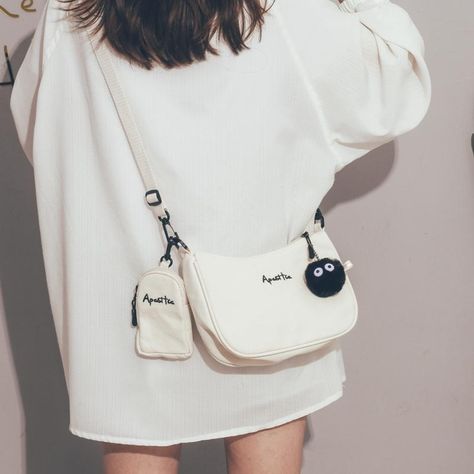 Korean Sling Bag Aesthetic, Sling Bag Outfit Korean, Sling Bags Aesthetic, Aesthetic Crossbody Bag, Cute Sling Bags Women Fashion, Korean Sling Bags Women, Canvas Sling Bag Woman, Cute Sling Bags, Sling Bags Women Fashion