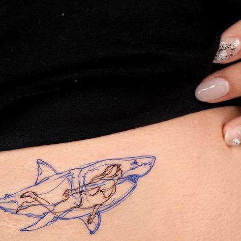 Shark Collarbone Tattoo, Beach Themed Tattoos For Women, Aesthetic Mermaid, Beachy Tattoos, Shark Girl, Sharpie Tattoos, Shark Tattoo, Sea Travel, Girl Tattoo