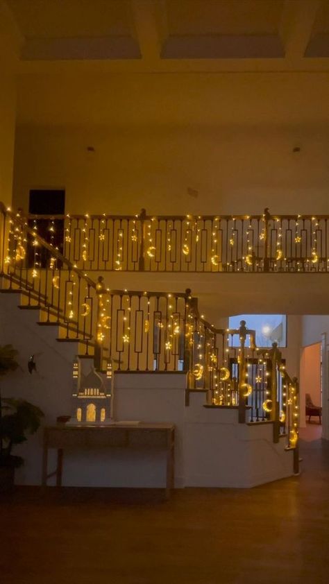 Ramzan Home Decoration Ideas, Ramadan Inspo Decor, Ramzan Room Decoration Ideas, Ramadan Decorations Home, Eid House Decoration, Ramadan Ideas Decorations, Ramadan House Decor, Ramadan Home Decor Ideas, Ramadan Decorations Outdoor