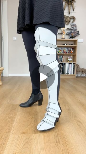 Knee Armor, Kamui Cosplay, Eva Foam Armor, Armor Tutorial, Armor Pattern, Armor Inspiration, Leg Armor, Knight Cosplay, Foam Cosplay