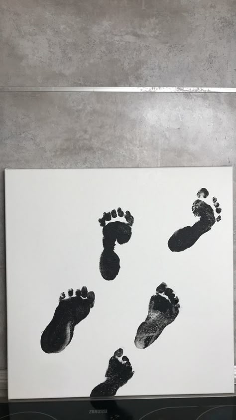 Family Footprint Art, Footprint Canvas, Baby's First Step, Baby Art Projects, Birthday Decorations Kids, Future Mommy, Baby Walking, Baby Footprints, Baby G