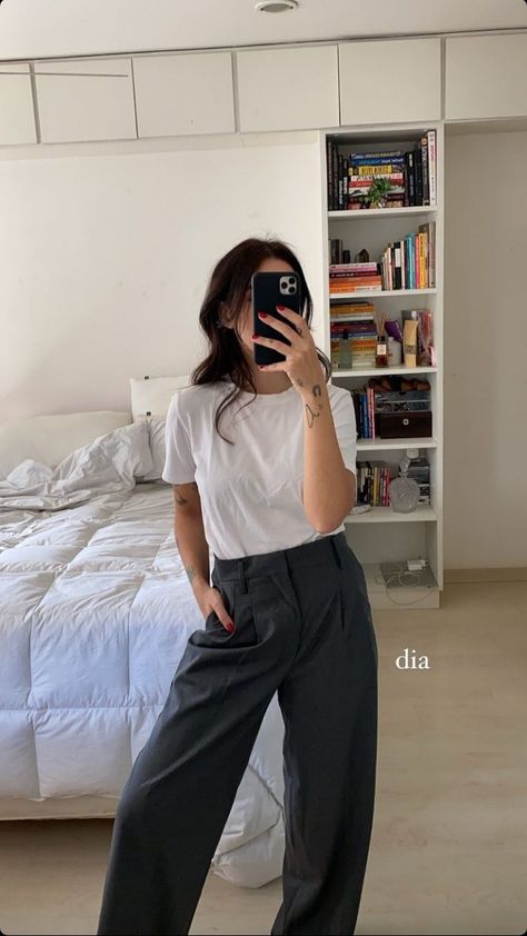 Engineer Outfit Women Aesthetic, Engineering Internship Outfit, Engineering Aesthetic Outfit, Engineer Outfit Women, Engineering Outfit, Receptionist Outfit, Internship Outfit, Sixth Form Outfits, Trouser Outfit