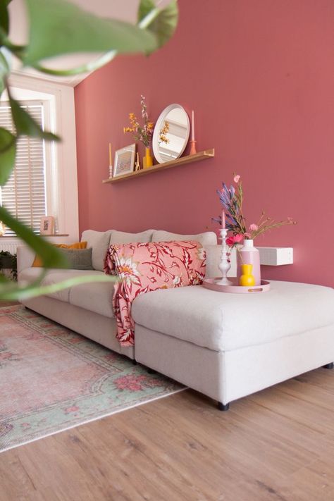 Pink Living Room Walls, Pink White Decor, Townhouse Interior, Living Room Wall Color, Room Wall Colors, Small House Interior, Small House Interior Design, Pink Living Room, Pink Room