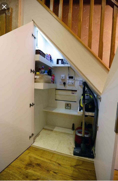 Under Stairs Pantry, Understair Storage, Under Stairs Storage Solutions, Room Under Stairs, Custom Stairs, Space Under Stairs, Stair Nook, Closet Under Stairs, تحت الدرج