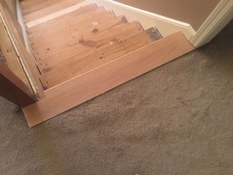 Top of stairs wood tread to carpet transition level issue - Home Improvement Stack Exchange Hardwood On Stairs, Carpet To Wood Stairs, Stairs Wood, Bonus Room Design, Diy Staircase Makeover, Carpeted Stairs, Wood Stair Treads, Transition Flooring, Top Of Stairs