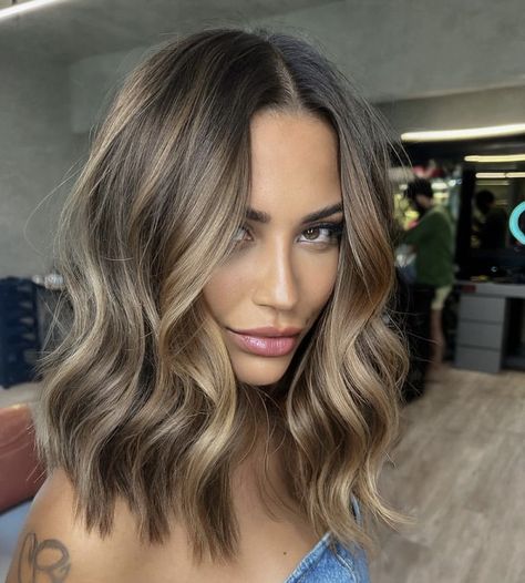 Bronde Babylights Balayage, Blended Brown Balayage, Hair Bayalage Blond, Blonde Or Brown Hair, Short Light Brown Hair With Lowlights, Bronde Balayage Long Bob, Layered Balayage Hair Mid Length, Sandy Brown Hair Balayage, Brown With Dimension Hair