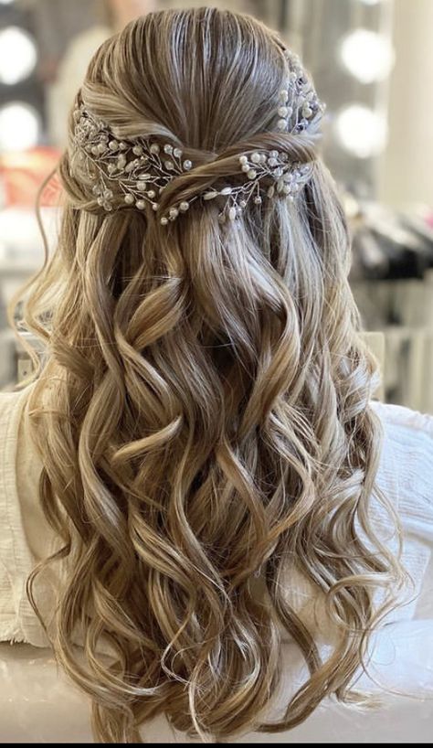 Bridal Trial, Wedding Hair Half, Formal Hairstyles For Long Hair, Simple Prom Hair, Quince Hairstyles, Long Hair Wedding Styles, Prom Hairstyles For Long Hair, Wedding Hair Inspiration, Wedding Hair Down