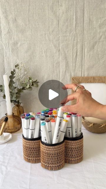 Fast Diy Gifts, Recycling Hacks, Dyi Art, Diy Organizer, Deco Originale, Make Up Organiser, Diy Cans, Can Organizer, Instagram Diy