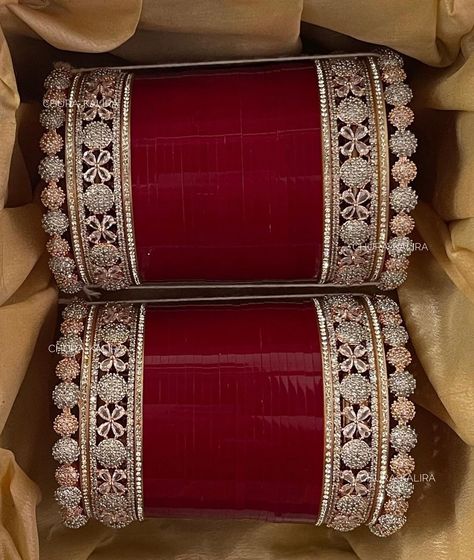 Chura Bridal Punjabi Bride Latest, Chooda Designs Punjabi, Latest Chooda Designs Brides, Chura Bridal Punjabi Bride, Chooda Designs Brides, Choora Bangles Bridal, Kalire Bridal, Bridal Chooda, Wedding Chura