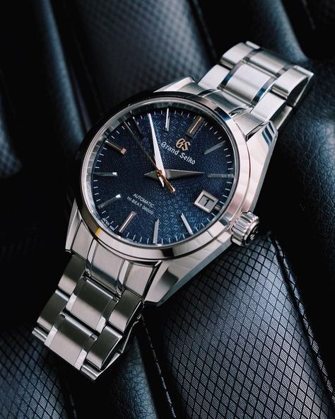 Grand Seiko SBGH267 vintagewatches Sleek Watch, Mens Watches Affordable, Stylish Watches Men, Mens Digital Watches, Grand Seiko, Men's Formal Style, Big Watches, Amazing Watches, Mens Fashion Watches