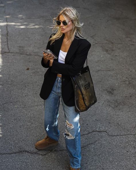 Heather (@heatherly.dawn) • Instagram photos and videos Edgy Classic Outfits, Boyfriend Blazer Outfit, Simple Work Outfits, Outfits Con Jeans, All Black Fashion, Boho Style Outfits, Blazer Outfit, Boyfriend Blazer, Blazer Jeans