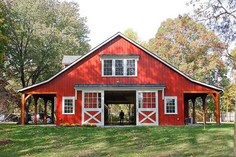 backroad-life: “Horse Barn with Apartment Above ” Timber Frame Porch, Plan Garage, Horse Barn Ideas Stables, Barn Apartment, Dream Horse Barns, Barn Shop, Barn Living, Country Barns, Barns Sheds