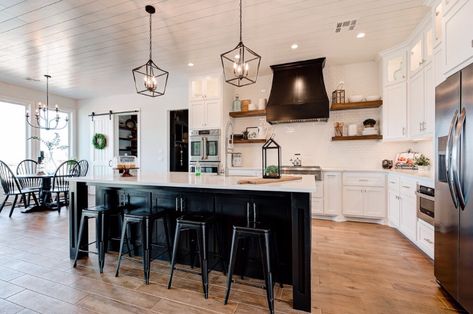 Modern Farmhouse Kitchen Black And White, Modern Farmhouse Black And White, Black And White Modern Farmhouse Kitchen, Black And White Farmhouse, White Black And Wood Kitchen, Black And White Farmhouse Kitchen, Black Appliances Kitchen, Metal Building Home, Gray And White Kitchen