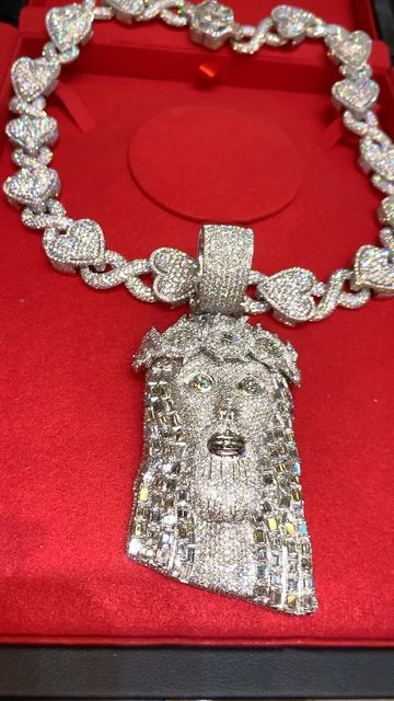 Big Gold Chains, Jesus Piece, Rapper Jewelry, Fire Jewelry, Y2k Jewelry, Fancy Watches, Custom Bling, Expensive Jewelry Luxury, Luxe Jewelry