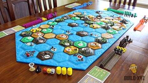 3D Catan - A Printable Settlers Build Guide - BuildXYZ Diy Cans, Diy Hacks, Poker Table, How To Build, The Expanse, Board Games, Building