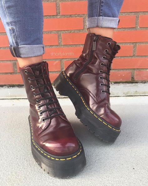 Maroon Doc Martens, Maroon Boots, Doc Martens Boots, Embroidery Shoes, Shoes Teen, Dr Martens Boots, Dr Martens Shoes, Pretty Shoes, Dream Shoes