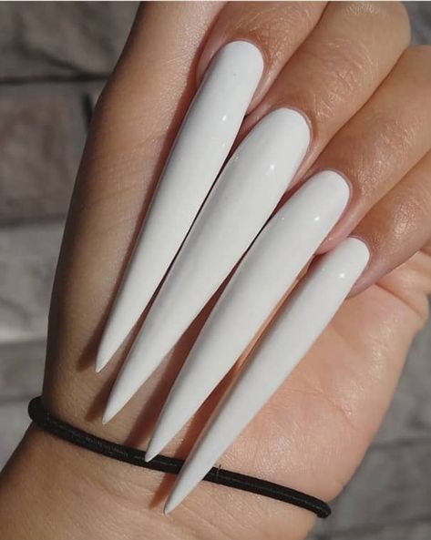 New Nail Trend: Extra Long Nails Long Gel Nails, Emerald Nails, Opal Nails, New Nail Trends, Natural Nail Art, Nagellack Trends, Long Nail Designs, Basic Nails, Unique Acrylic Nails