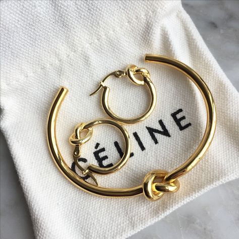 #fashion #look #earrings #celine #trendy Celine Aesthetic, Hand Stack, Celine Jewelry, Celine Bracelet, Gold Hoops Earrings, Celine Earrings, Pretty Jewelry Necklaces, Expensive Jewelry Luxury, Luxe Jewelry