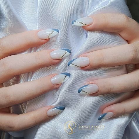 Acrylic gel blue and white nail extensions White Nail Extensions, Nail Extension Designs Simple, Royal Blue Prom Nails, Blue And White Nail, Futuristic Nails, Blue Wedding Nails, Blue Prom Nails, Prom Styles, Faded Nails