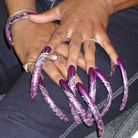 The beauty of long nails on women! - a set on Flickr Long Extendo Nails, Longest Nails In The World, Extreme Long Nails, Junky Long Nails, Long Red Nails, Opal Nails, Long Nail Art, Long Nails Long Lashes Meme, Long Fingernails